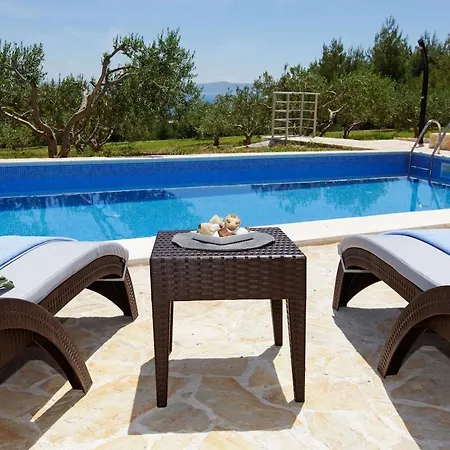 Private Pool&sea * Bol